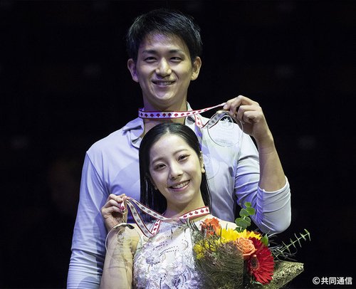 【悲報】りくりゅうさん、五輪金メダル獲得直後に揃って引退してしまう