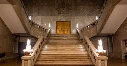 【悲報】国立博物館さん、稼ぐ「ノルマ」を課されてしまう