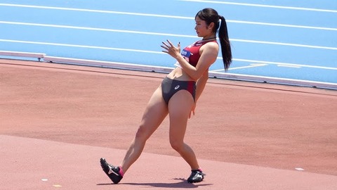 【画像】陸上部JKの脚の筋肉www