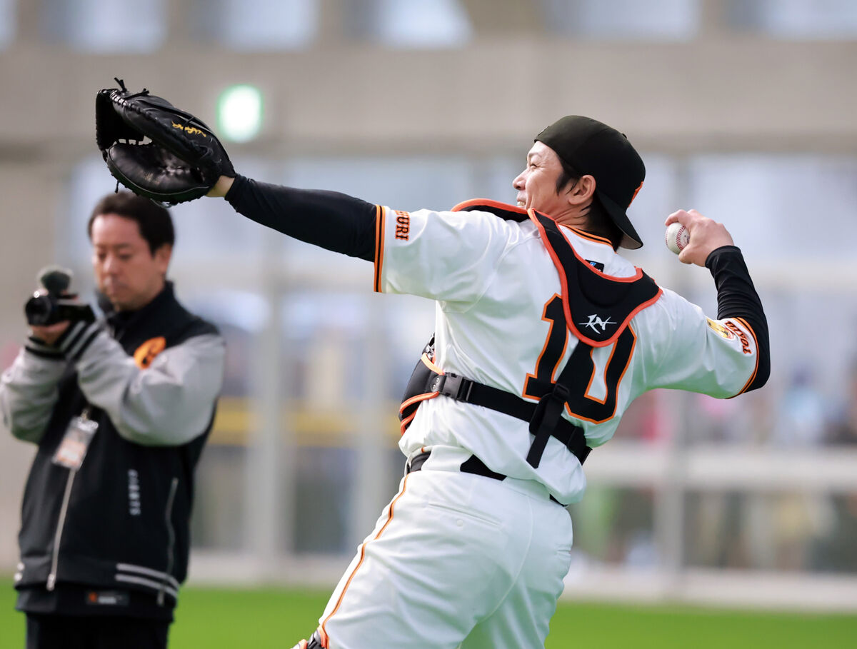 巨人・甲斐（33）、5年契約の2年目で早くも干される