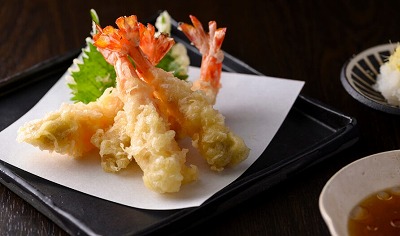 【画像】天ぷら職人「弟子の最初の10年は見る修行。揚げ物はさせないぞ！」