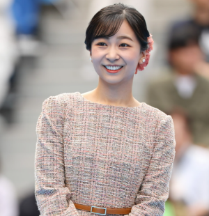 【画像】佳子さま(31)、予期せぬ立派な臀部であらせられるwww
