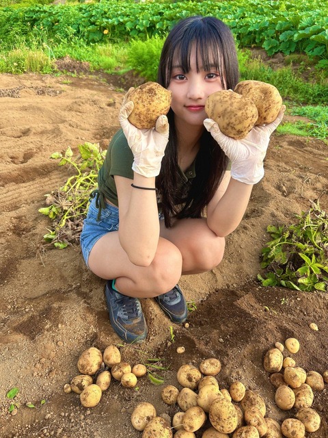 【画像】ムチムチの農業系JCwww