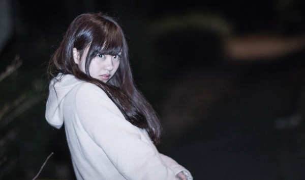 【動画あり】洗車場勤務の女さん、職場で嫌々TikTokみたいな動画を撮らされるwww