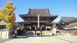 【速報】川崎市の工場の足場から複数人が落下