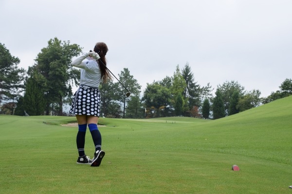 【画像】美人女子プロゴルファーの身体、何とは言わんが主張してる♡♡♡♡♡♡