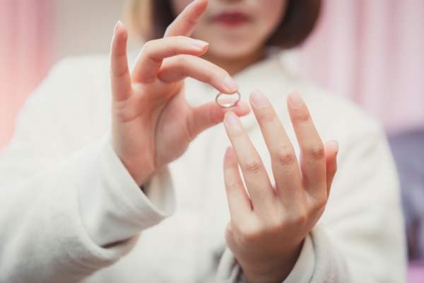 【衝撃】息子嫁「息子さんが浮気したので離婚します」　俺「はい」　息子嫁「慰謝料と養育費なんですが息子さんは金がないのでそっちが負担して」⇒結果ｗ