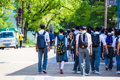 【悲報】保護者「修学旅行に6万6000円は高すぎだろ！」学校「じゃあ中止で」