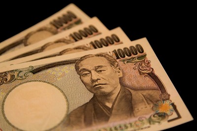 【悲報】日本の平均年収450万←嘘つけ。この数字何だよ？