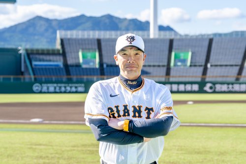 【悲報】巨人阿部監督、9回1点ビハインドで2年3億のFA戦士にバントさせてしまうwww