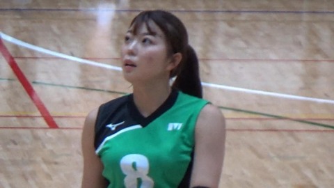 【画像】バレー女子さんの生意気お乳www