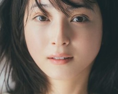 【最新画像】佐々木希(38)の乳房、たわわに実りすぎやろ！！！