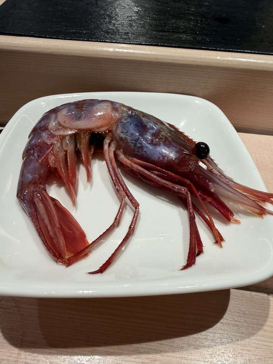 【画像あり】X民「一貫7,500円の寿司を間違えて注文してしまった」→11万いいね