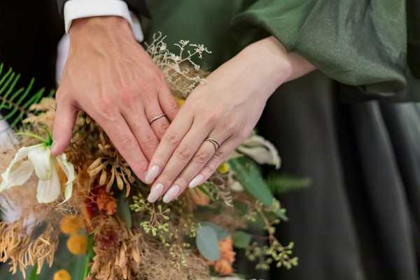 結婚相談所で婚活中ワイ(35)、北斗晶似のぐう聖女性(34)と真剣交際に行くか迷う