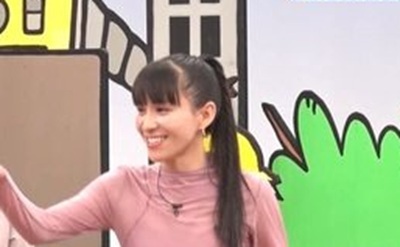 【画像】Perfumeさん、お●ぱいの形をくっきりさせてしまう！