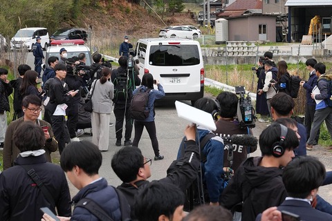 安達結希の母（バツイチ）と義父（既婚）が不倫→周囲の反対押し切り再婚→結希くんは義父に馴染めず