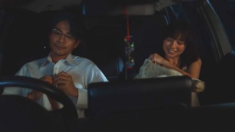 齊藤京子さん、車の中で性行為www