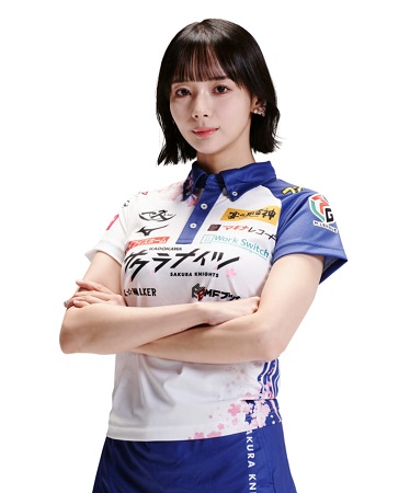 【画像】役満ボディー岡田紗佳のカレンダー、表紙だけで無限にシコれそう