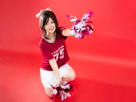 【画像】テニス部JK(15)さん、顧問を誘惑してしまうwww