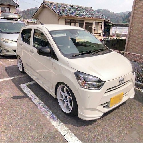 【悲報】最近の軽自動車さん、うっかり普通車よりカッコよくなってしまう