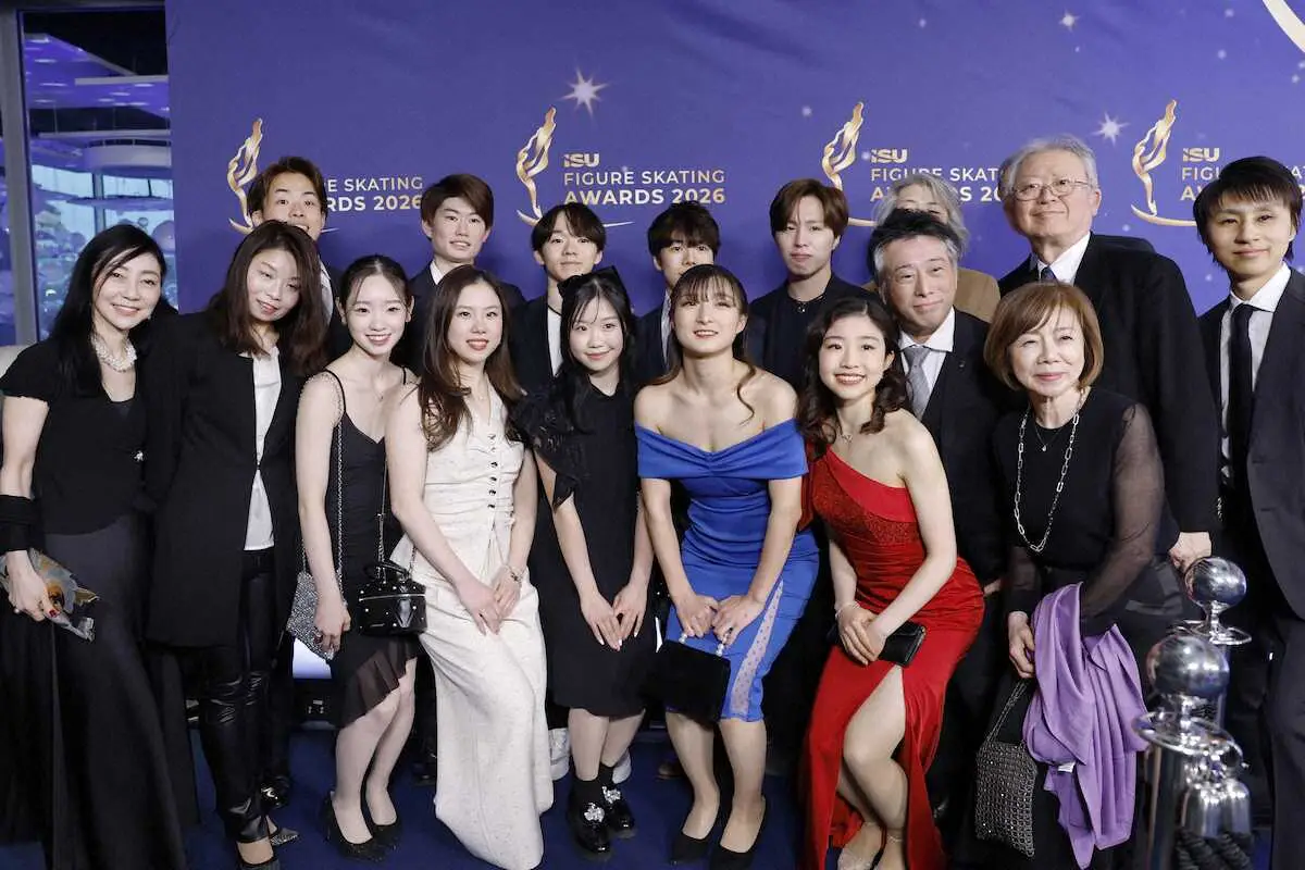 【画像】中井亜美ちゃん、エッチな服を着てしまう