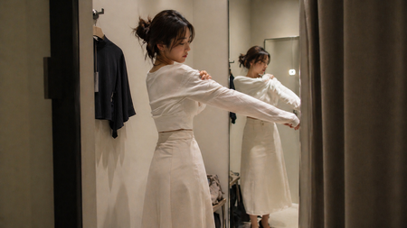 小学一年生「これなにー？」試着室ｶﾞﾗﾗﾗ　女性「キャアアアアアアアアアアアッッ」