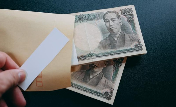 【朗報】中居、松本「300億ぐらい稼いだで〜♪」タモリ「ガキが・・・・」⇒！！