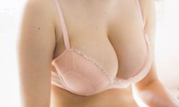 【画像】Gカップをスロー再生した結果バインバインに揺れてて草www