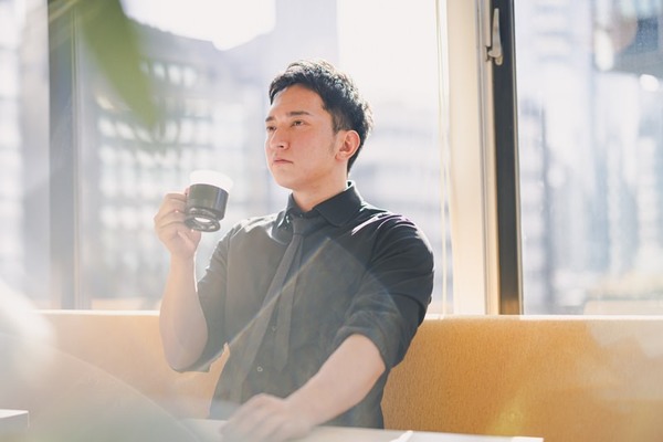 【悲報】看護師「尿路結石になるからコーヒーにはミルク入れろ。」　ワイ「マジか…粉ミルク入れて飲むわ！！」⇒！！