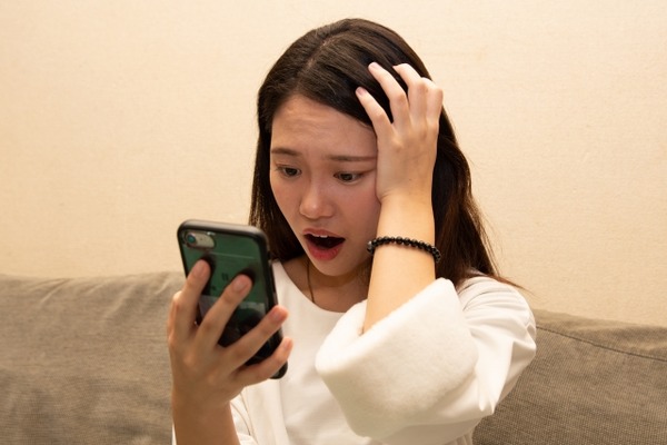 【画像】女さんの並列歩き、ガチのマジで限界突破ｗお前らの想像の5倍はヤバいwww