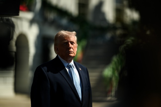 【悲報】トランプ、イランに通行料を支払った民間船舶を拿捕すると発表