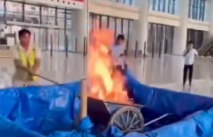 中国のスマート消火砲、マジで威力がヤバすぎる…！！