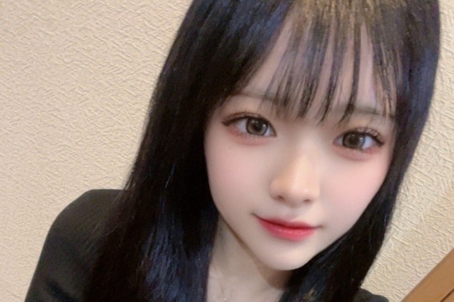 【画像】Tiktok育ちのクリスタル透明おっぱい、AVデビュー