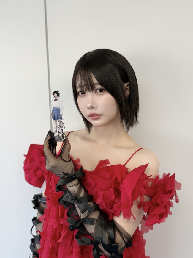 【速報】あのちゃん、メガネをかけるとスケベJKにwww
