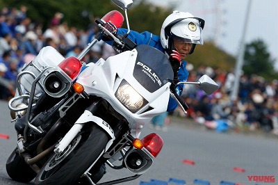 【動画】警官、青切符切るために自転車を白バイで追跡www