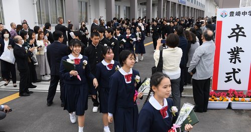 【悲報】中3男子、祖母を殴り殺す「卒業式に来るなと言ったのに来たから腹が立った」