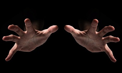 【画像】看護師「えやだ、天井から手みたいなのが出てる・・・」