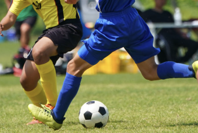 【画像】サッカー漫画の主人公、バカすぎて一発退場www