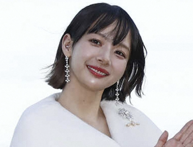 【画像】Gカップ雀士の岡田紗佳、ガチで麻雀が下手だった