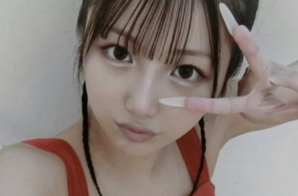 【画像】辻希美の娘(18)、ヘソだしノースリーブが激シコすぎる…もう勃起じゃん