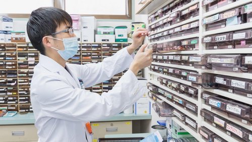 【困惑】薬剤師さん、時給1900円で袋詰めするだけの簡単なお仕事すぎる