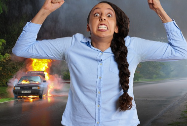 同僚男「コピー用紙が切れました」私「置き場はあそこだよ」同僚男「えー優しくないですね。何で持って来てくれないんですか？」→とんでもない事に…