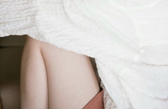 【画像】浜辺美波さん、これからパイズリするよーって感じの画像www