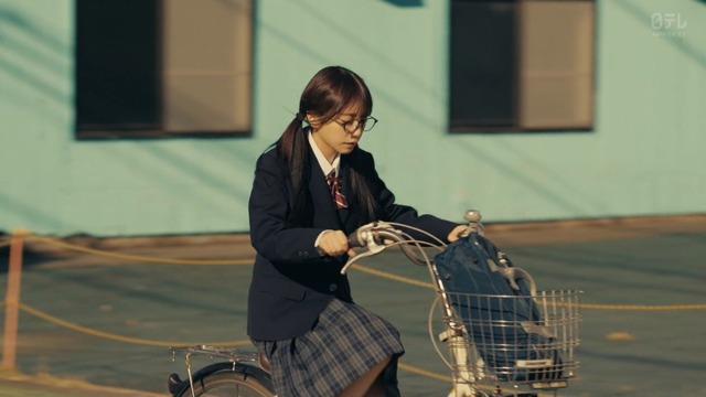 この学生服姿の与田ちゃんが可愛すぎる！！！【元乃木坂46】