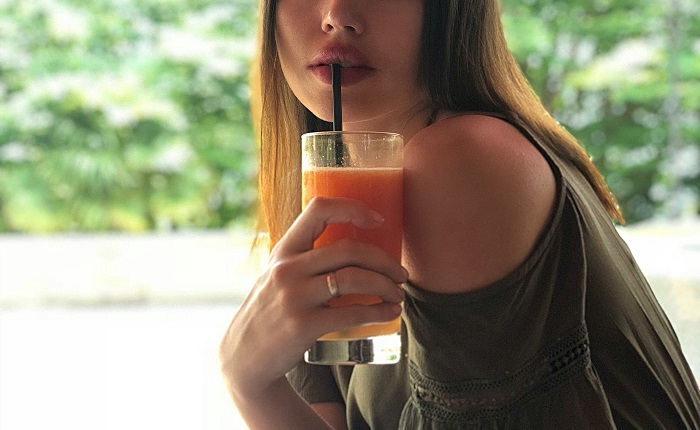 【画像】水着JKの自撮りがエロすぎるｗｗｗ