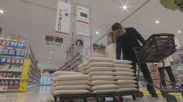倉庫に余るコメは過去最大の水準に 卸売業者「最後の最後には赤字でも…」