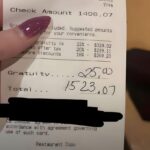 レストラン「お会計が1500ドル、推奨チップは330ドルになります」客「何で皿持ってきただけで330ドルも払う必要が？」⇒ネットで議論に