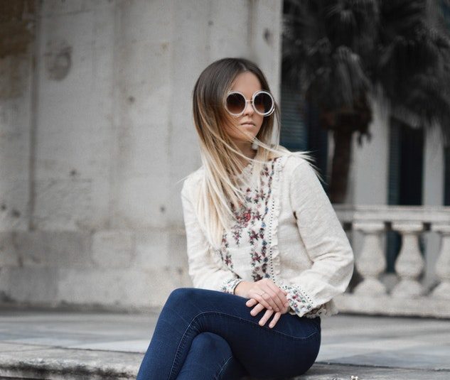 スタイルがよくくて美人な先輩が会社で泣いていた。俺「よかったら話聞きますよ」　→　まさかの展開に………