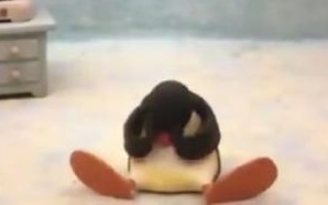 【悲報】ピングー、お湯が沸いたと同時に電話がかかってきてしまい泣く