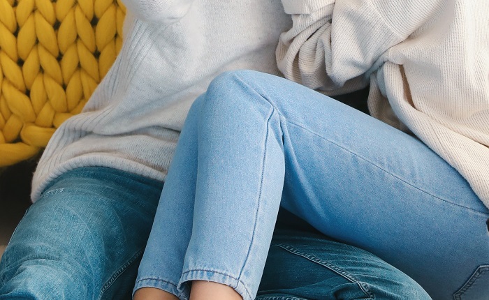 【画像】デスクワーク、性交不可避ｗｗｗ